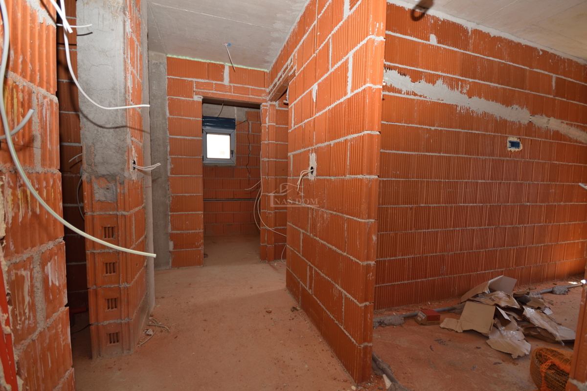 Tribunj - Luksuzno stanovanje S6 na drugem nadstropju, pogled na morje