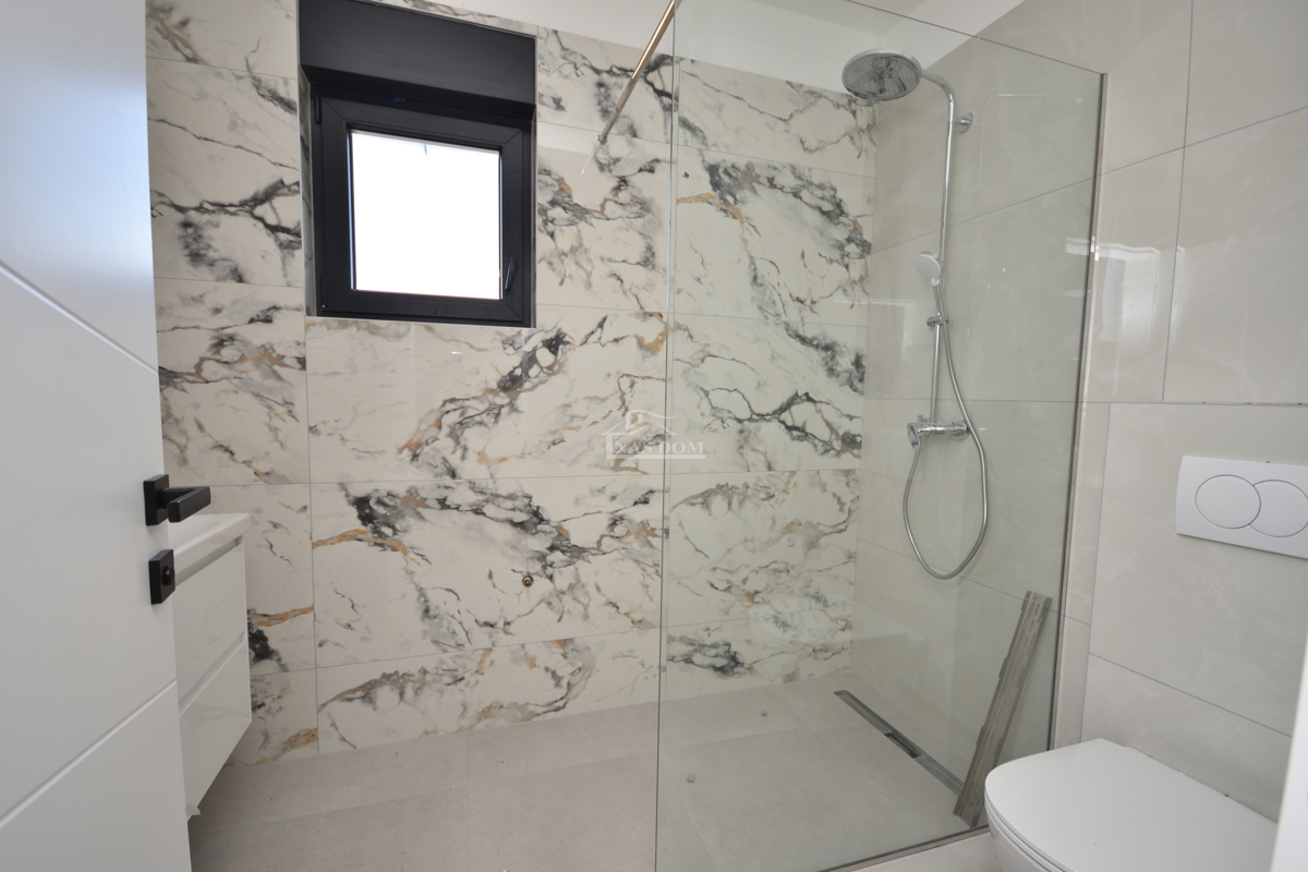 Tribunj - Luksuzno stanovanje S6 na drugem nadstropju, pogled na morje