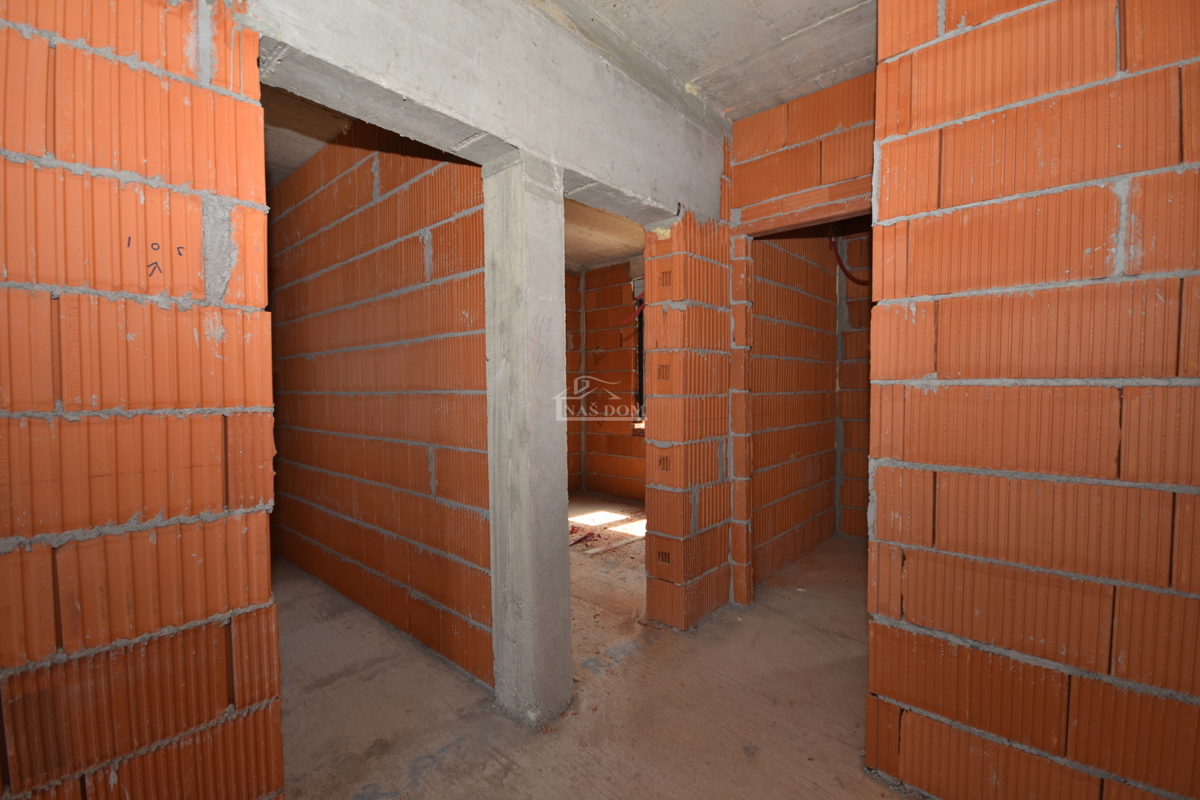 Brodarica - Stanovanje S3 z razgledom na morje, 1. nadstropje