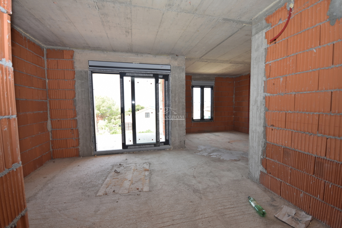 Brodarica - Stanovanje S3 z razgledom na morje, 1. nadstropje