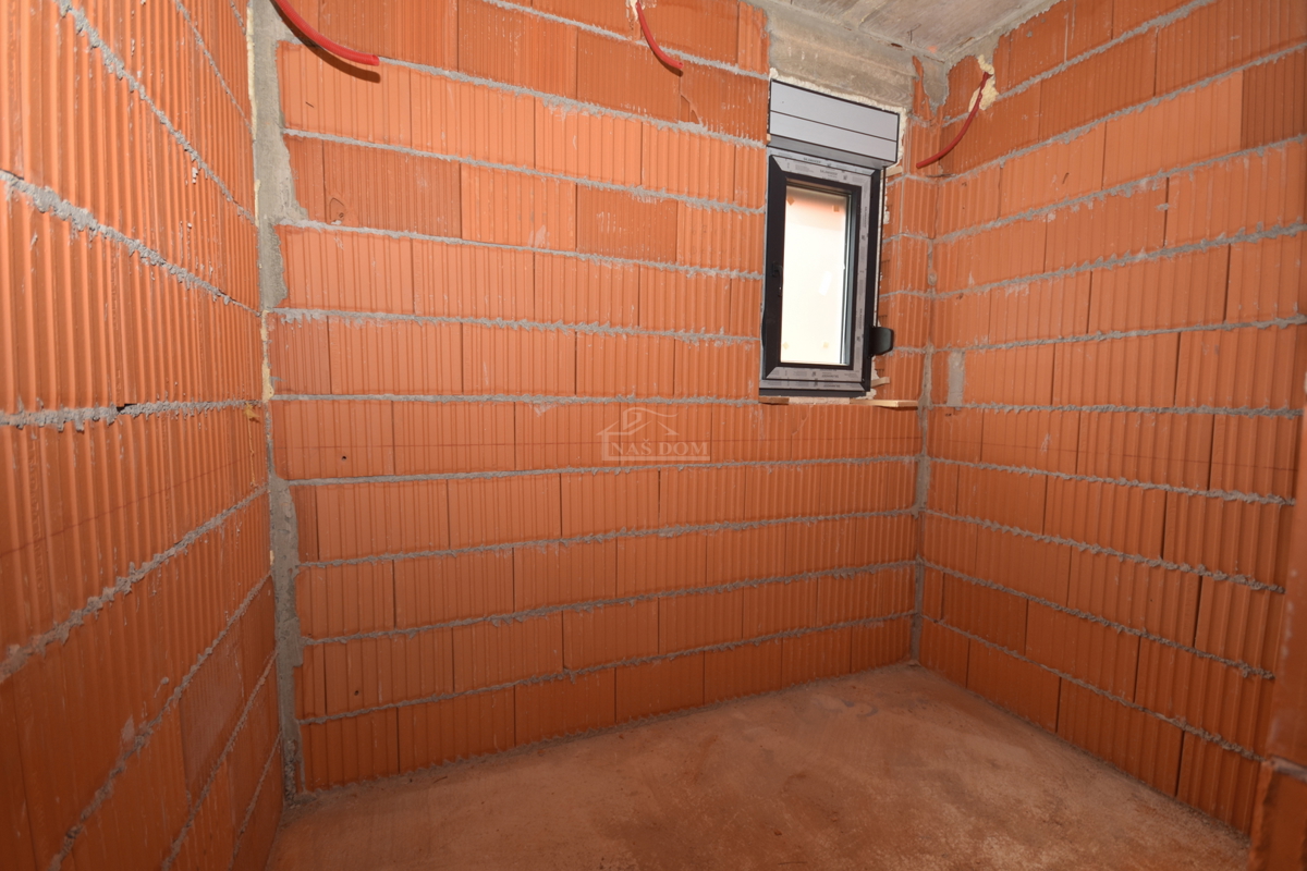 Brodarica - Stanovanje S3 z razgledom na morje, 1. nadstropje