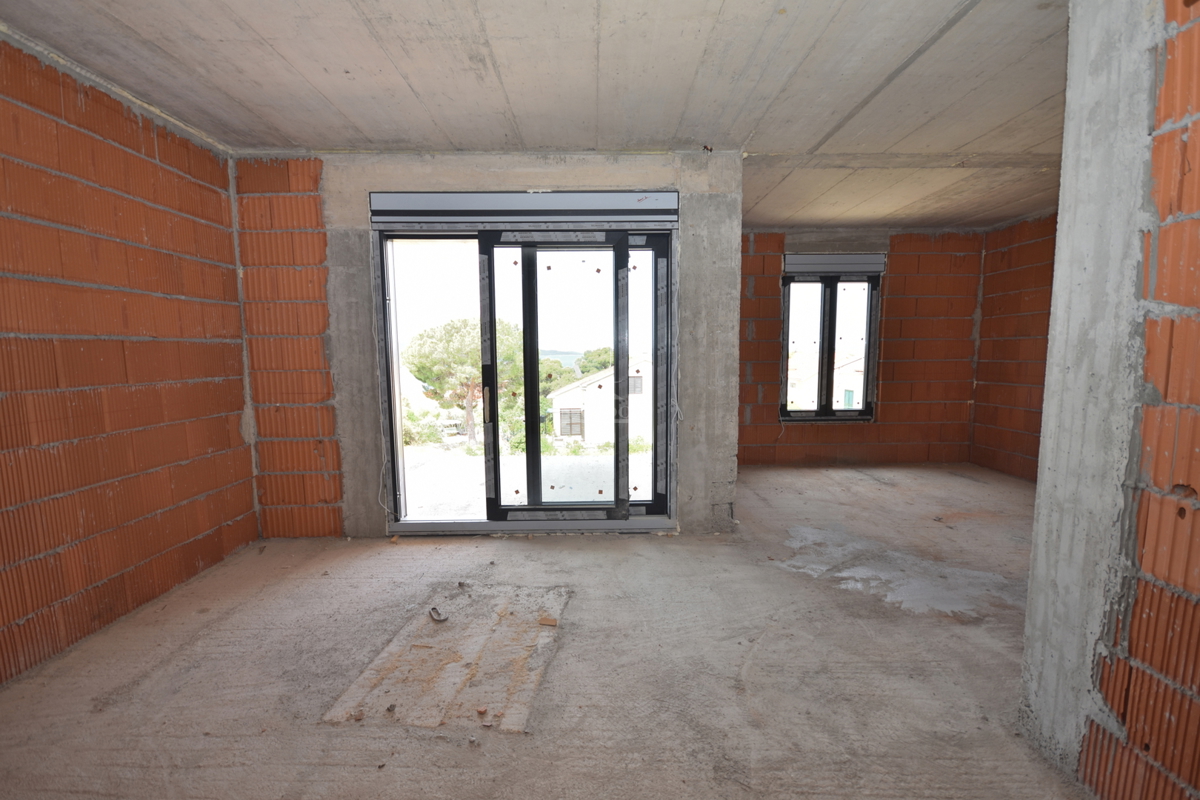 Brodarica - Stanovanje S3 z razgledom na morje, 1. nadstropje