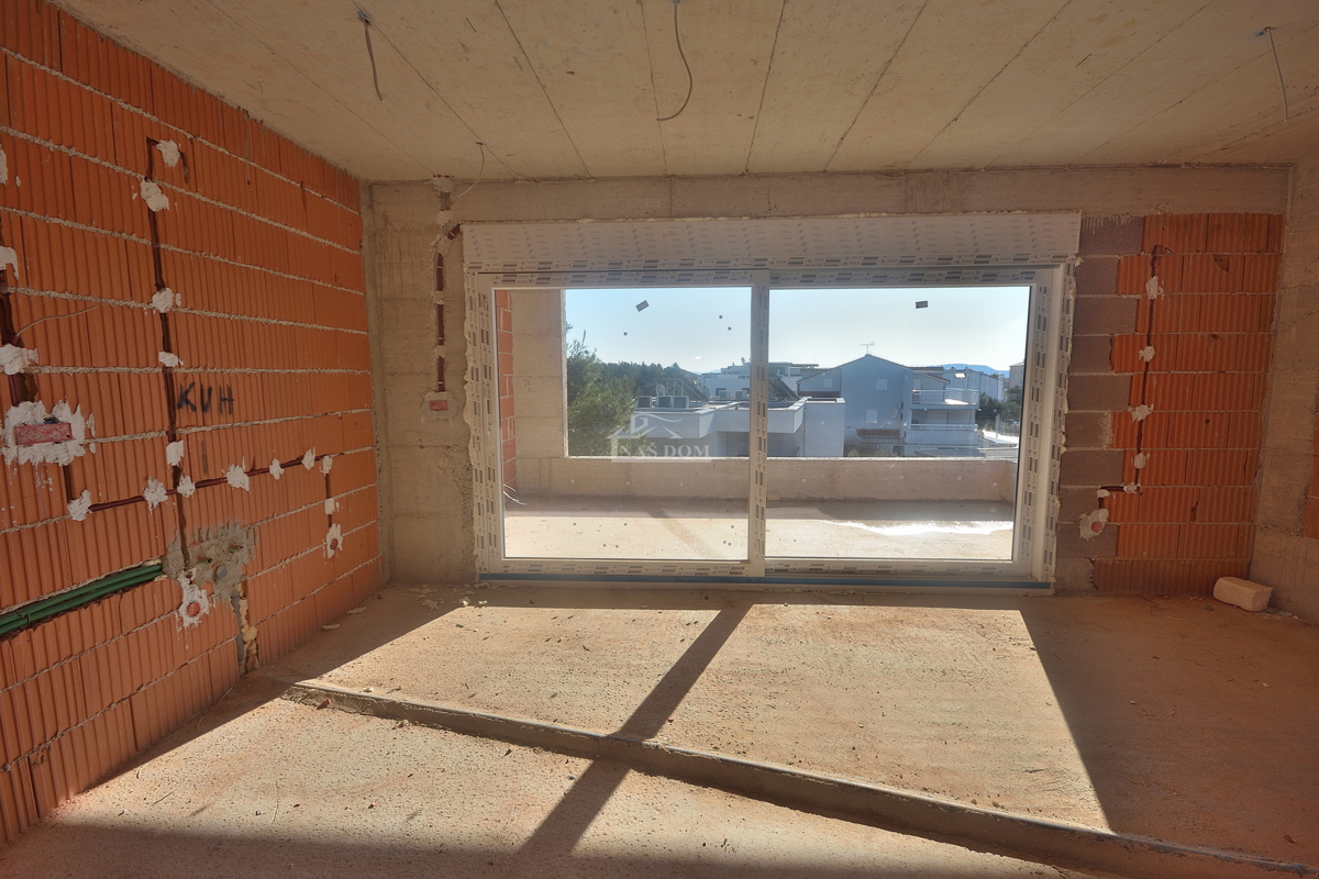 Vodice, SRIMA B - S7 stanovanje s tremi spalnicami, 2. nadstropje, 300 m od plaže