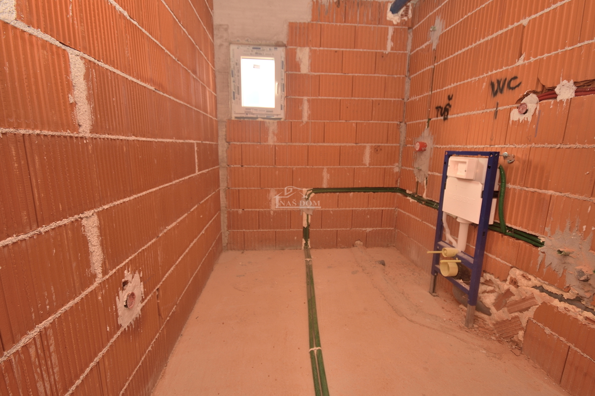 Vodice, SRIMA B - S7 stanovanje s tremi spalnicami, 2. nadstropje, 300 m od plaže