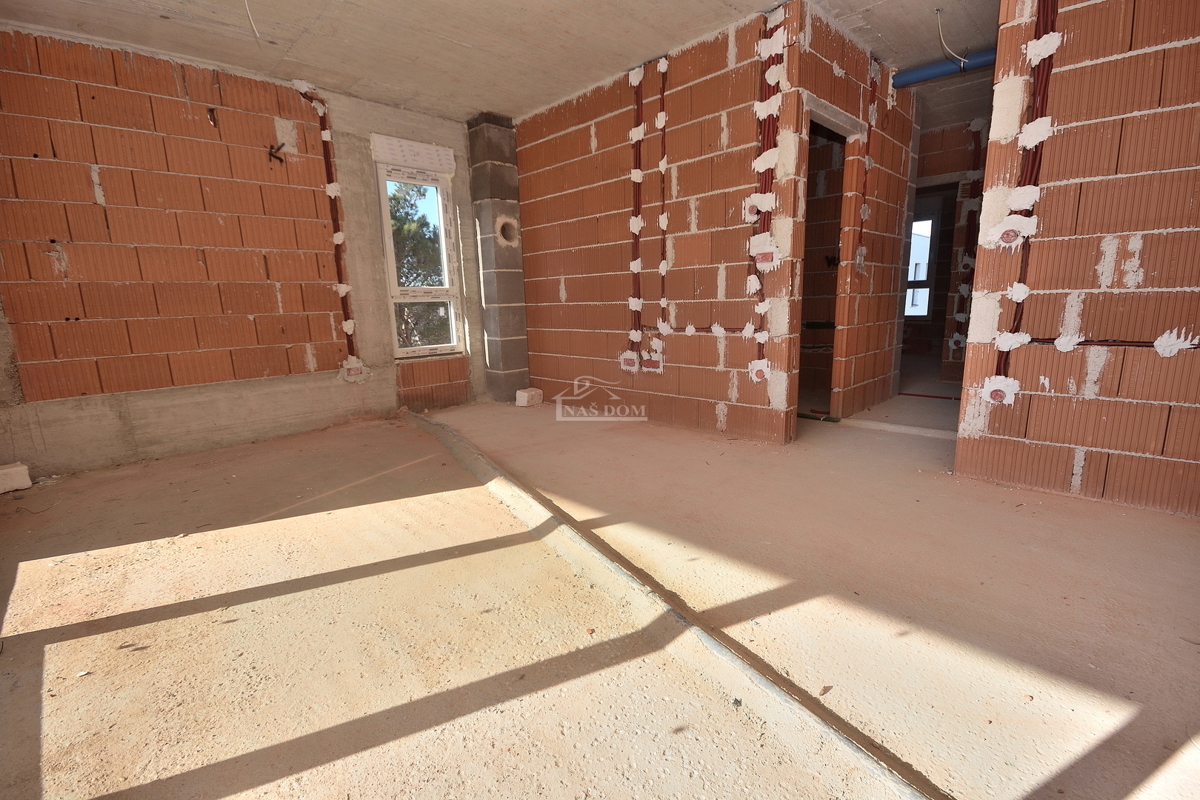 Vodice, SRIMA B - S7 stanovanje s tremi spalnicami, 2. nadstropje, 300 m od plaže