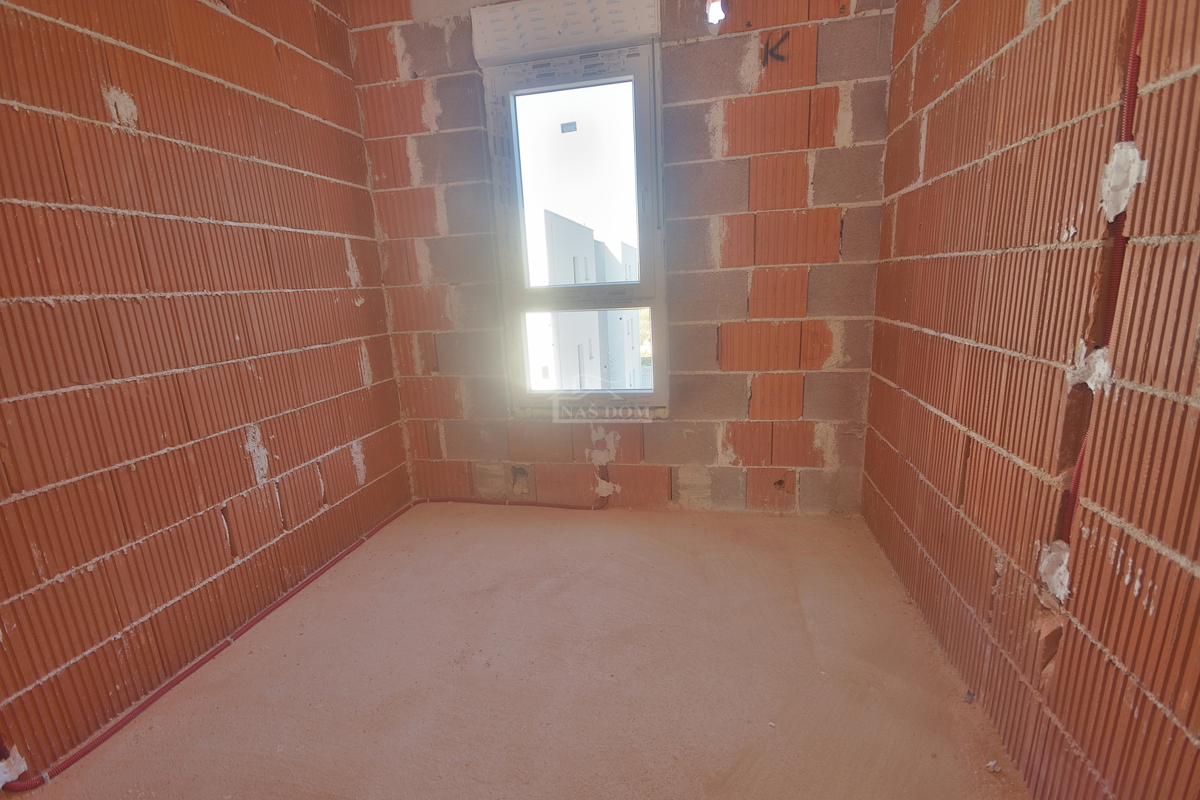 Vodice, SRIMA B - S7 stanovanje s tremi spalnicami, 2. nadstropje, 300 m od plaže