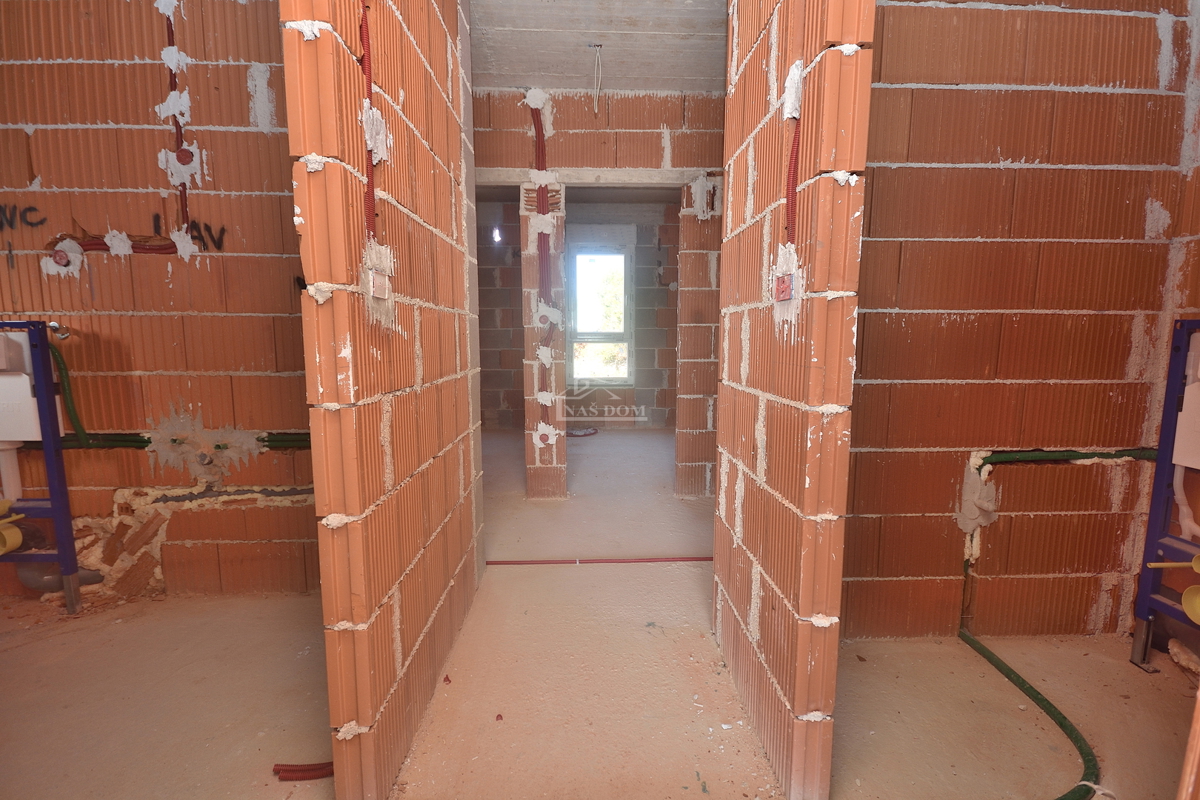 Vodice, SRIMA B - S7 stanovanje s tremi spalnicami, 2. nadstropje, 300 m od plaže