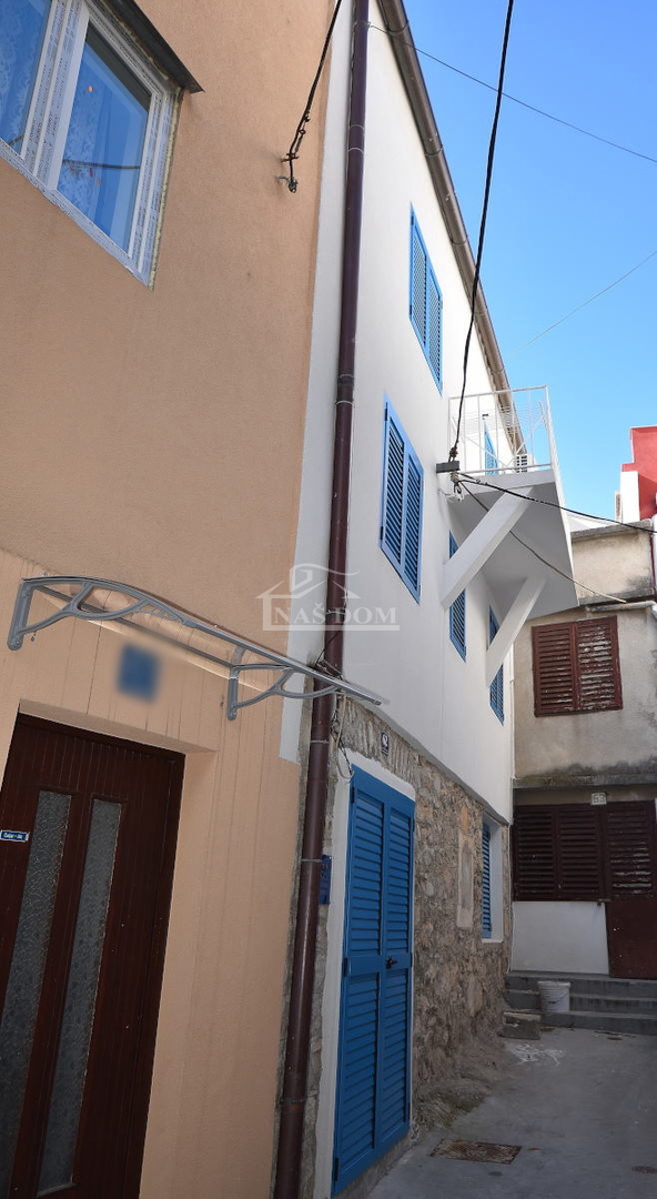 Vodice - CENTAR hiša, 250 m od Modre plaže