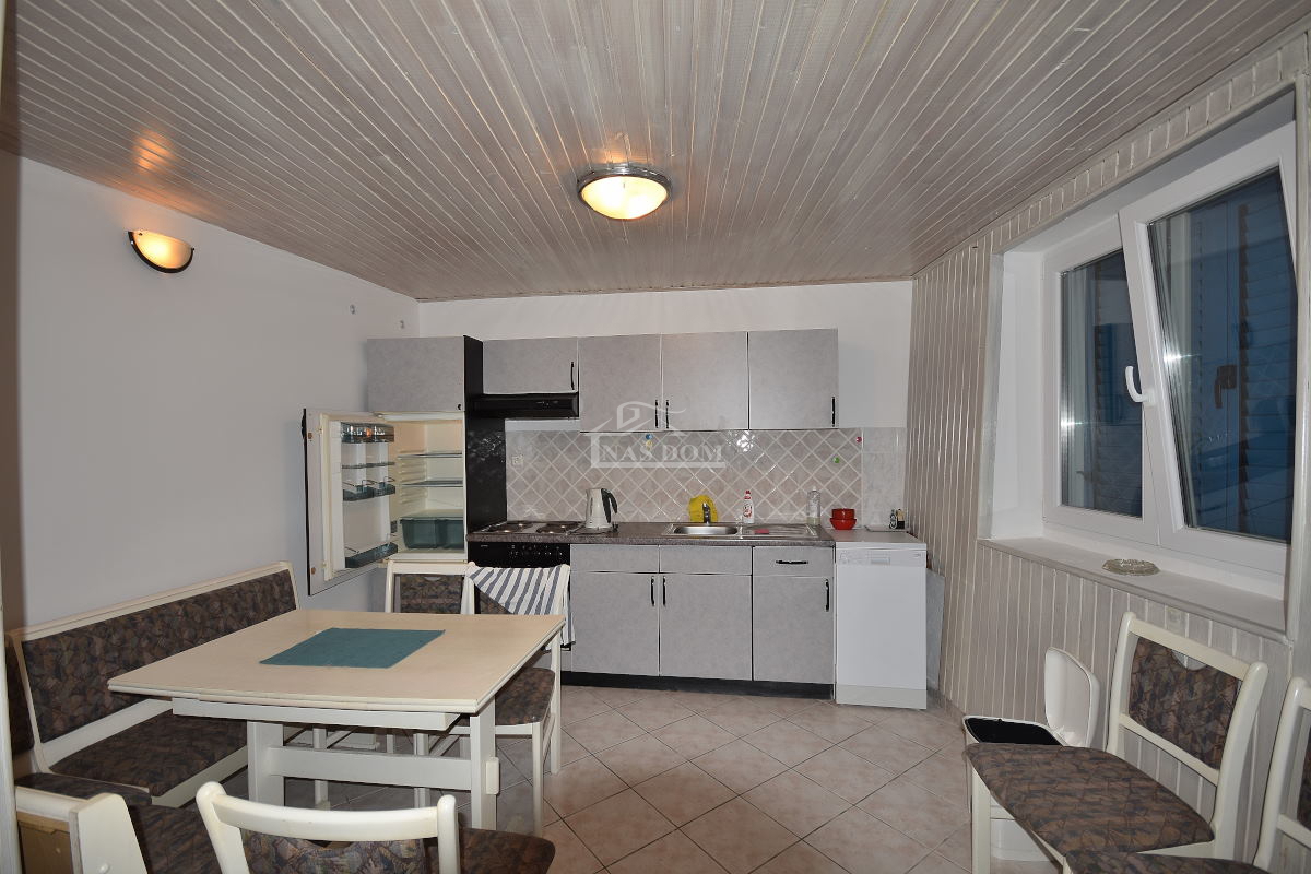 Vodice - CENTAR hiša, 250 m od Modre plaže