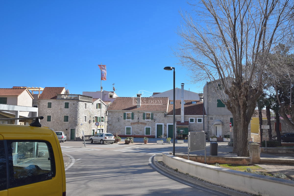 Vodice - CENTAR hiša, 250 m od Modre plaže