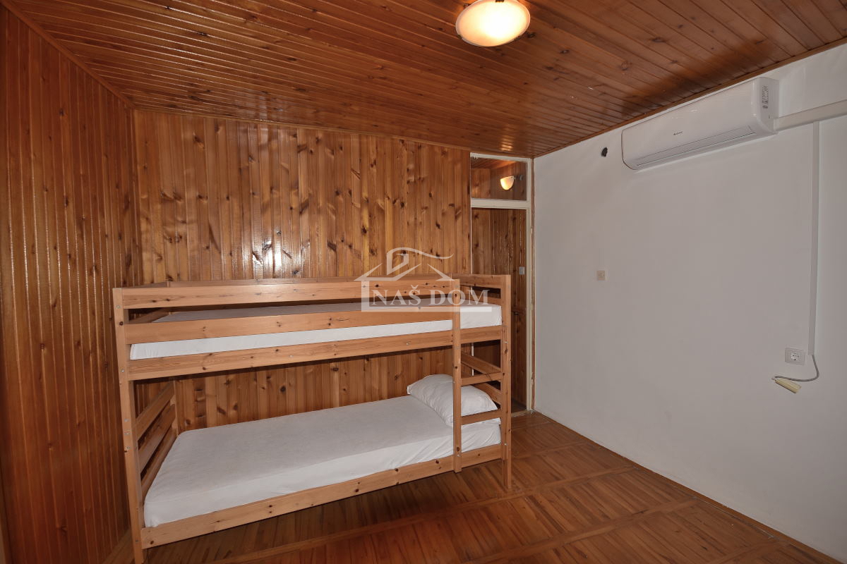 Vodice - CENTAR hiša, 250 m od Modre plaže