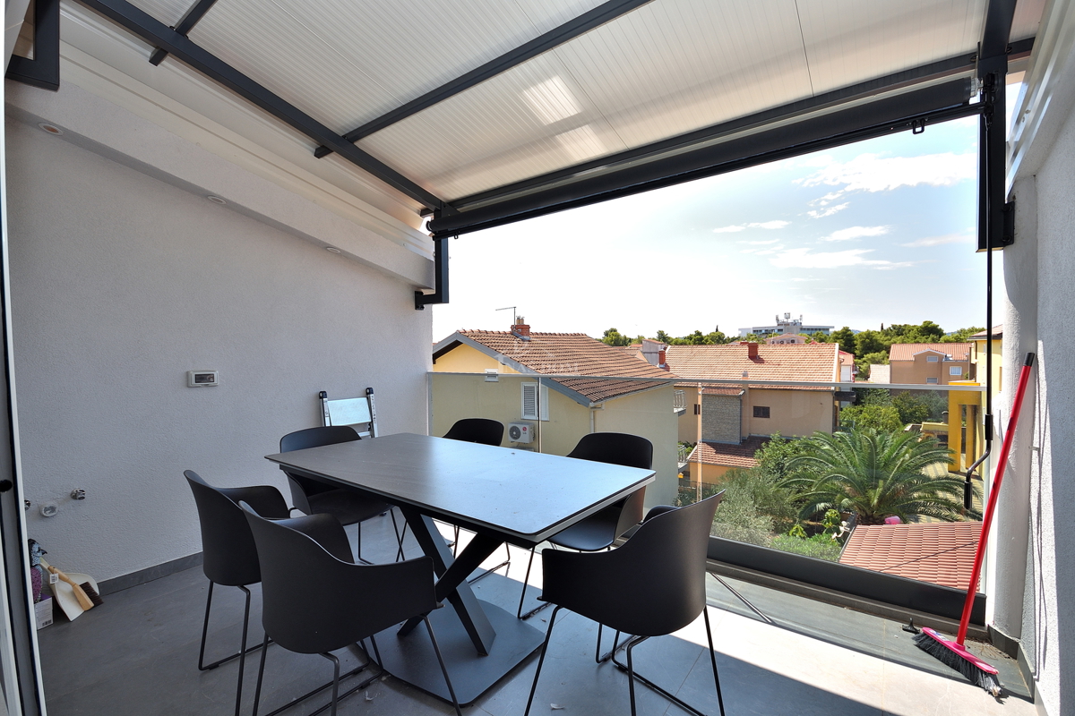 Vodice - popolnoma obnovljeno in opremljeno stanovanje 350 m od plaže