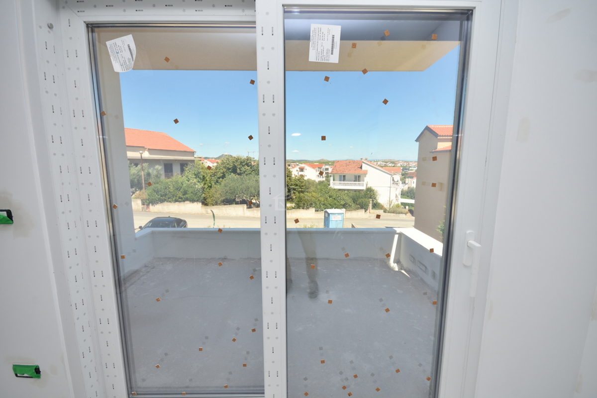 Vodice - Stanovanje S4 s strešno teraso, panoramski pogled na morje