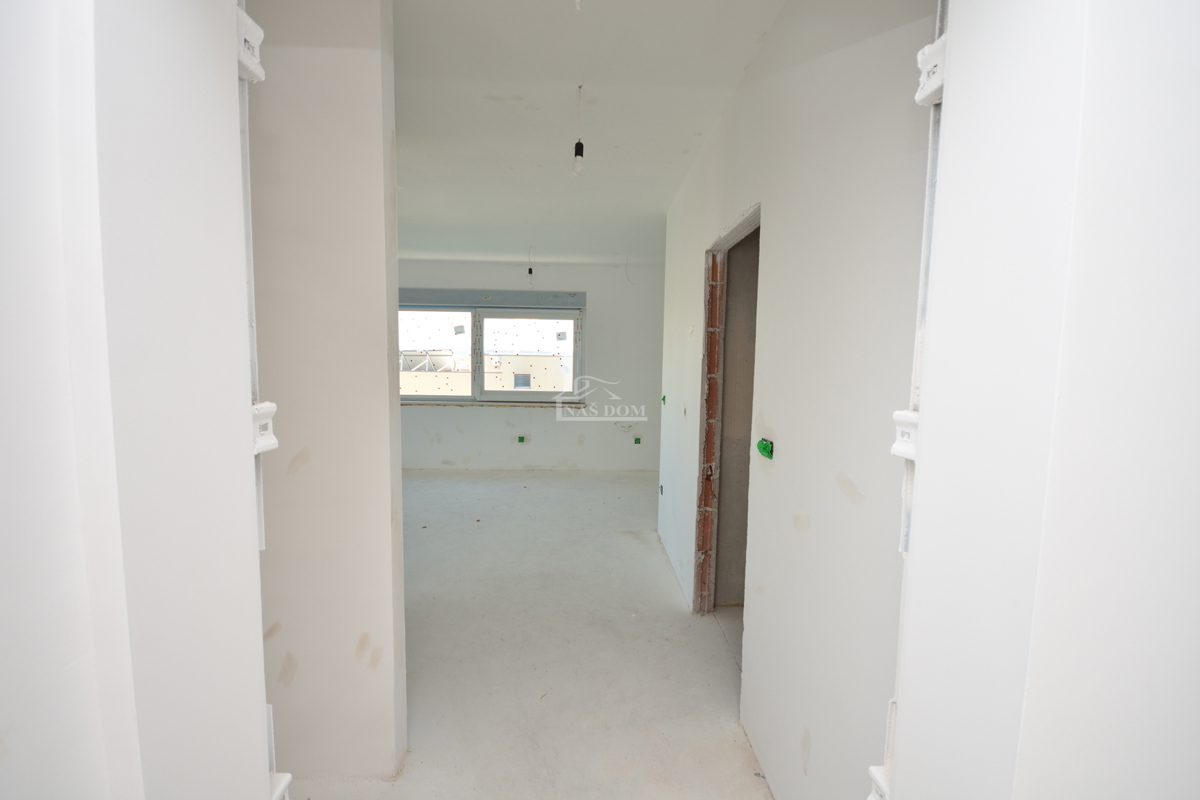 Vodice - Stanovanje S4 s strešno teraso, panoramski pogled na morje