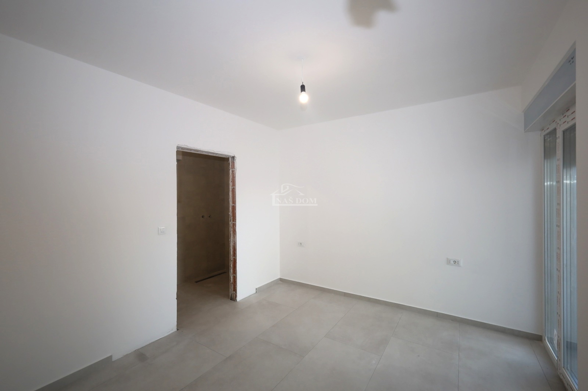 Vodice - Stanovanje S4 s strešno teraso, panoramski pogled na morje