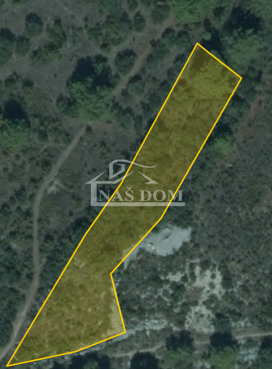 Vodice - Gradbeno zemljišče 1690 m2