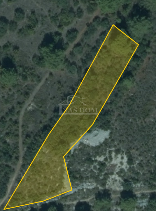 Vodice - Gradbeno zemljišče 1690 m2