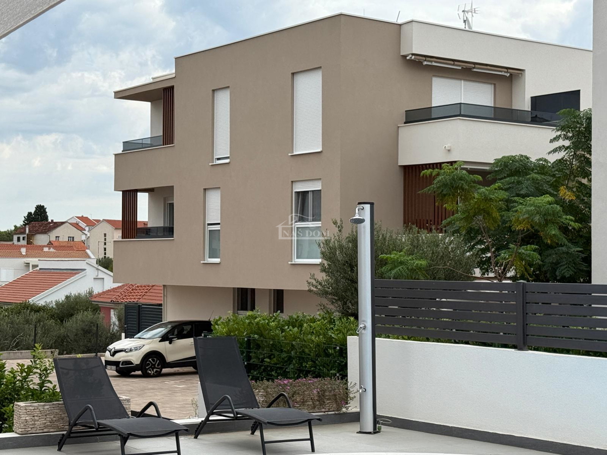 Vodice - opremljeno dvosobno stanovanje v bližini centra Vodic