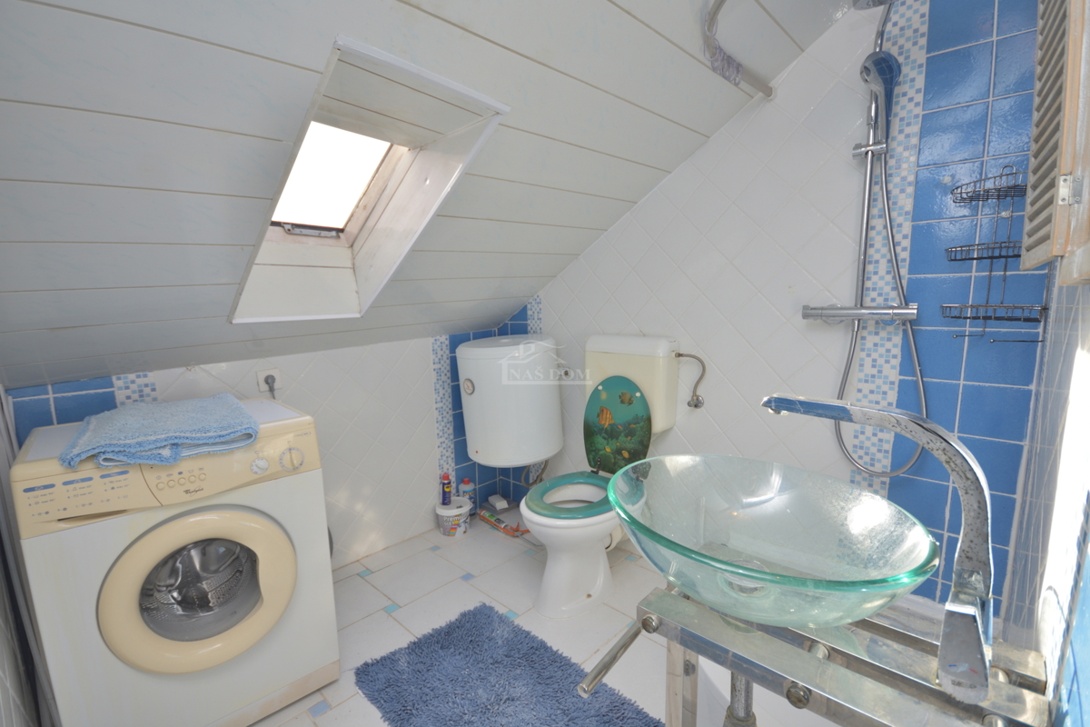 Vodice - Dvoetažno stanovanje v samem središču mesta