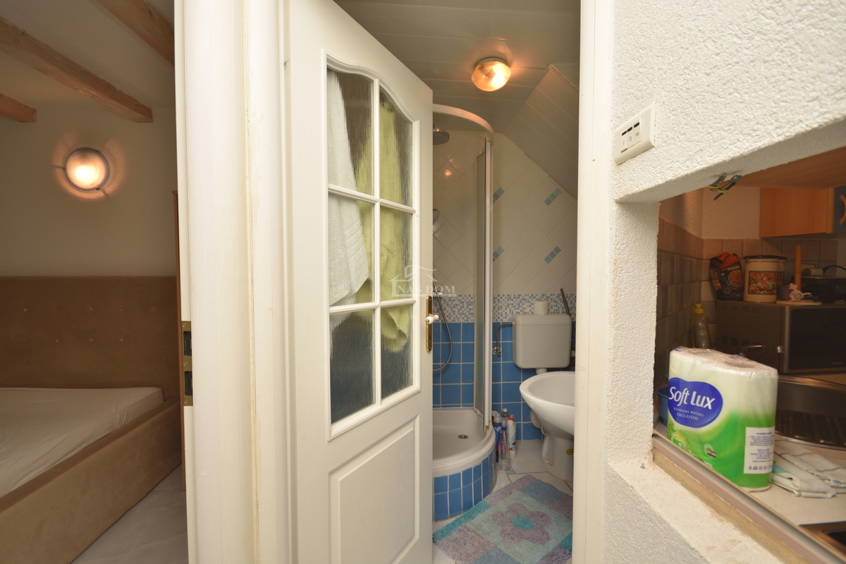 Vodice - Dvoetažno stanovanje v samem središču mesta