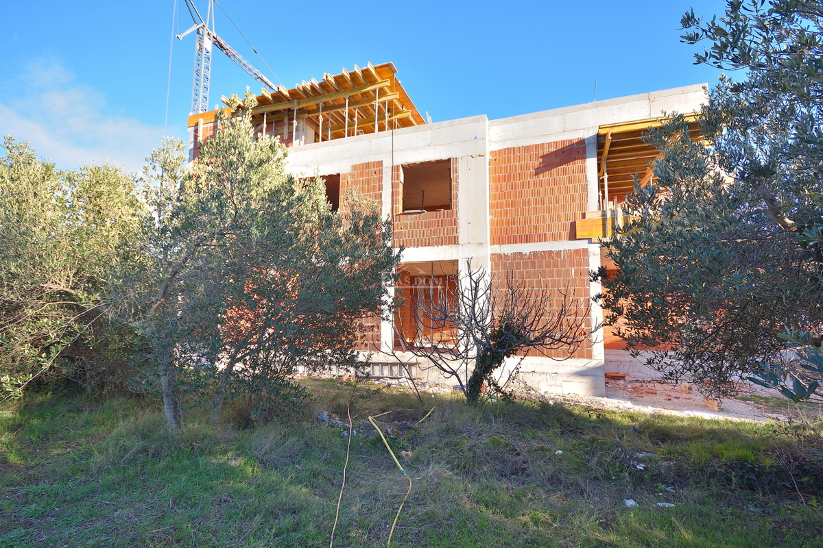 Tribunj, Sovlje - stanovanje s strešno teraso, pogled na morje