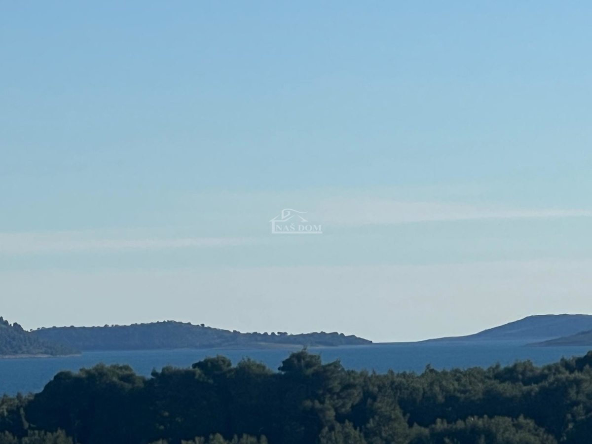 Tribunj, Sovlje - stanovanje s strešno teraso, pogled na morje