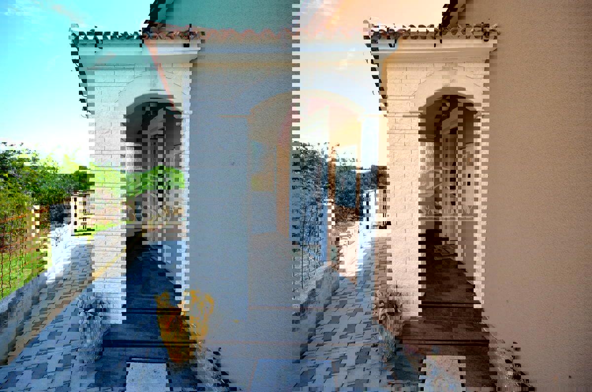 Vodice - Hiša s pogledom na morje