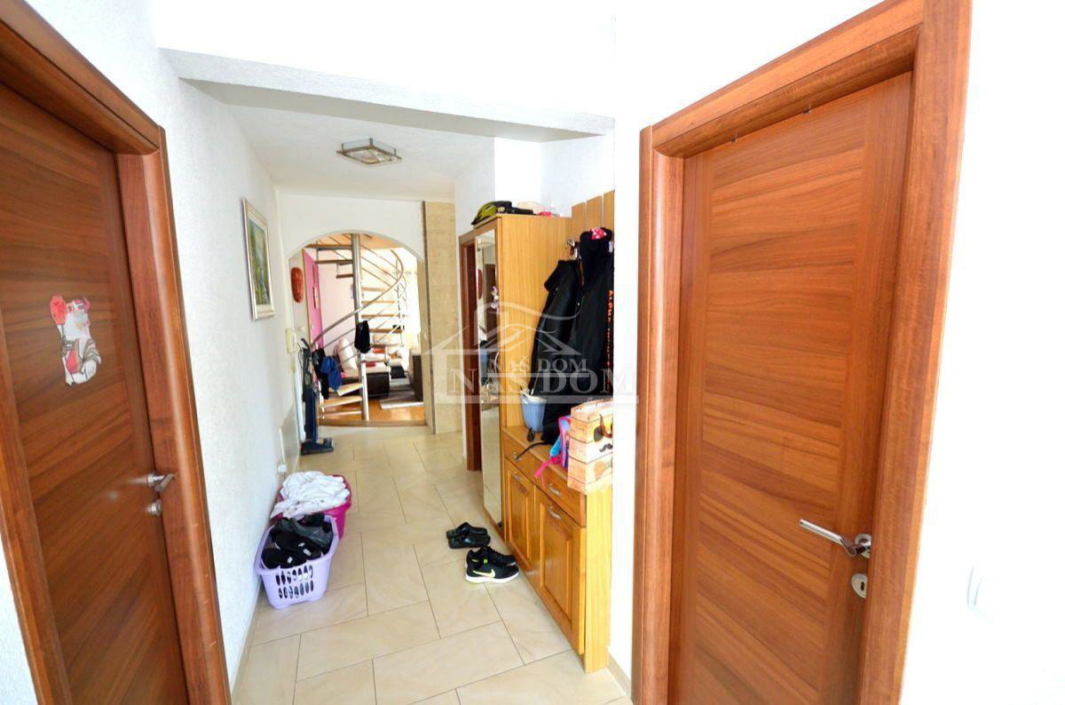 Vodice - Hiša s pogledom na morje