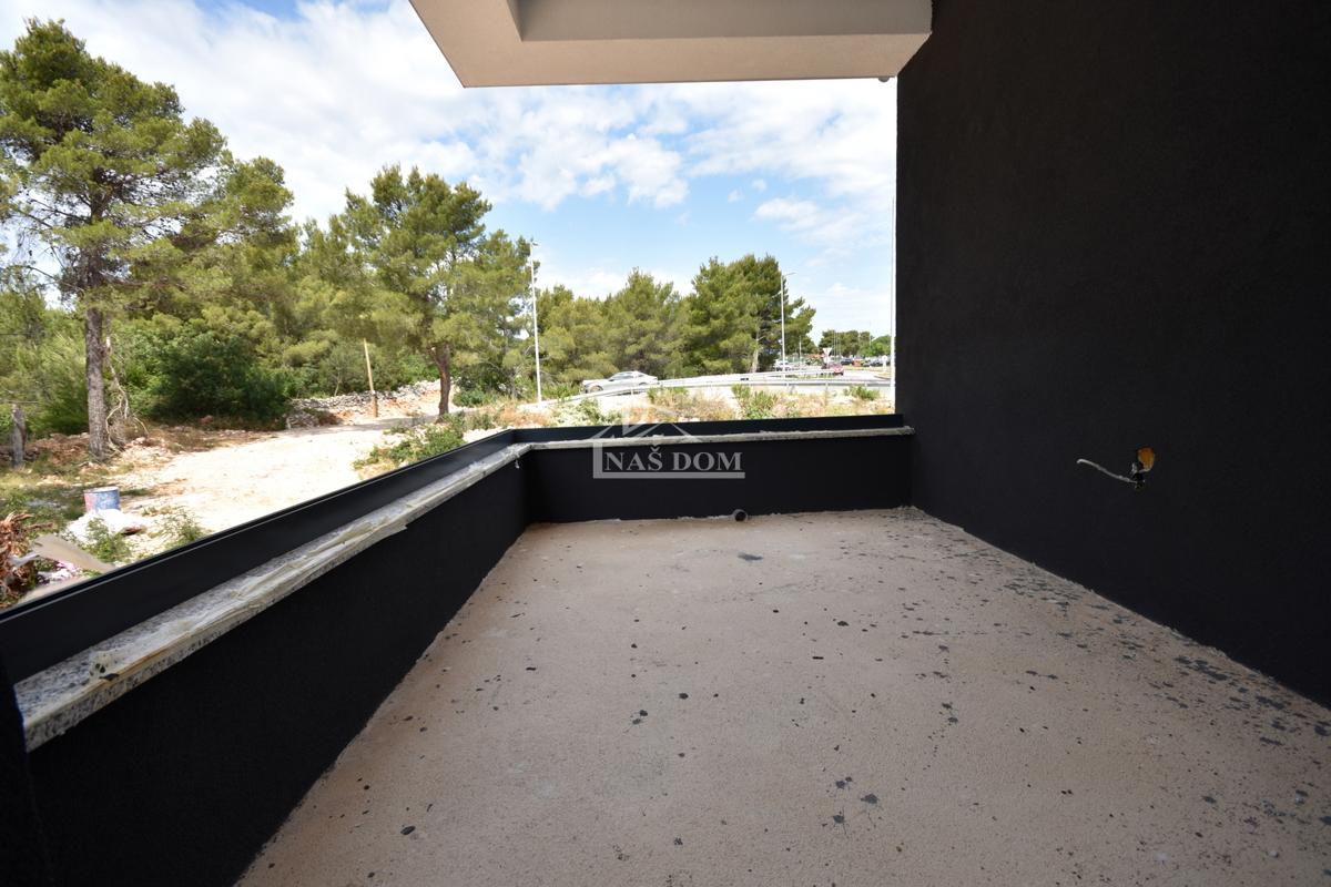 Vodice - **NOVOGRADNJA** s3 dvoetažni stan s krovno teraso