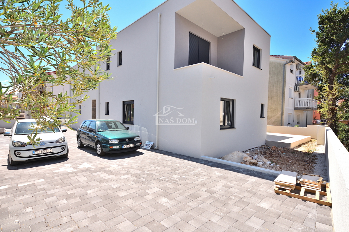 Vodice - **NOVOGRADNJA** S2 stanovanje s vrtom