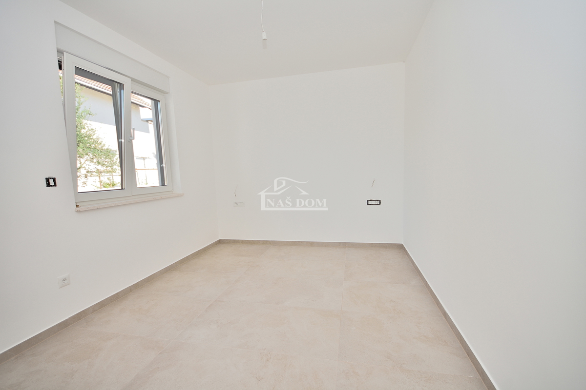 Vodice - **NOVOGRADNJA** S2 stanovanje s vrtom