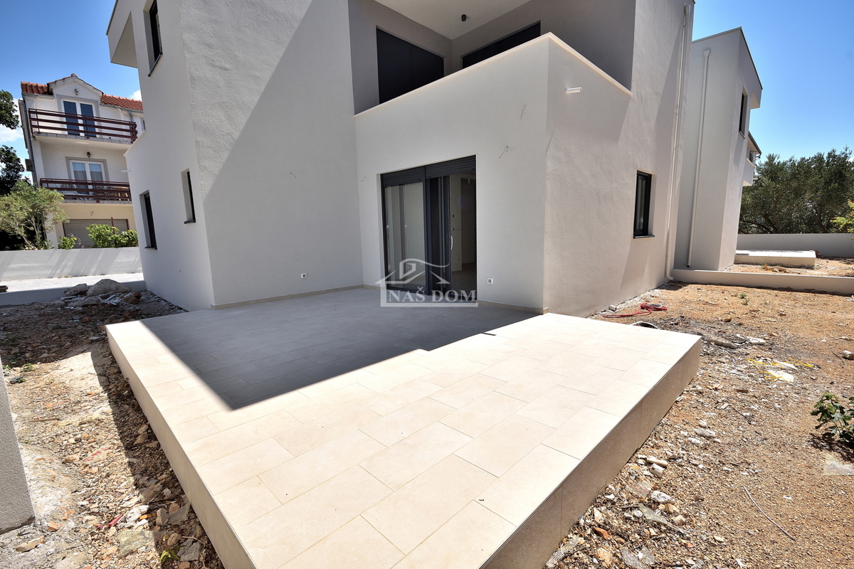 Vodice - **NOVOGRADNJA** S2 stanovanje s vrtom