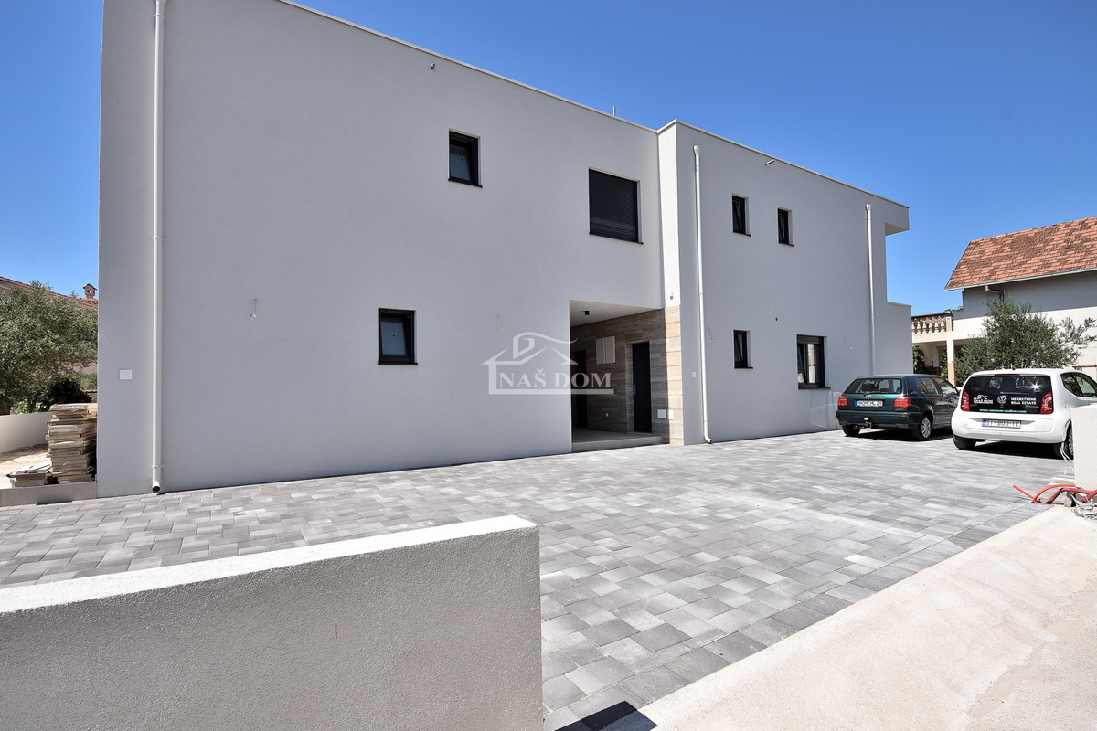Vodice - **NOVOGRADNJA** S2 stanovanje s vrtom