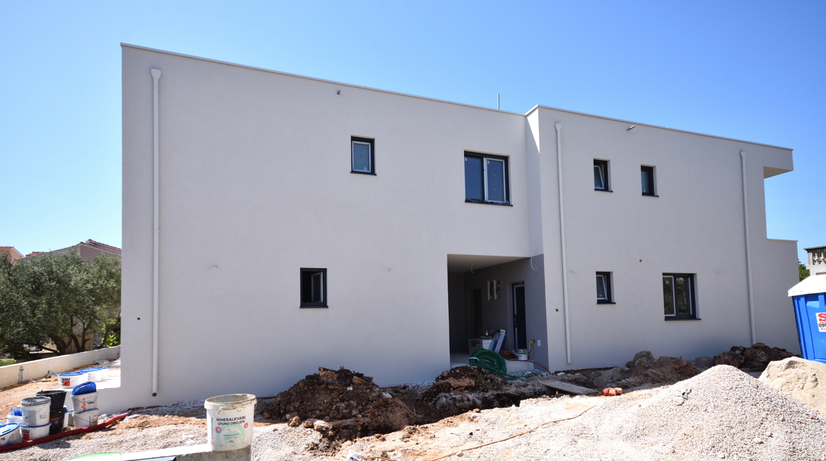 Vodice - **NOVOGRADNJA** S2 stanovanje s vrtom