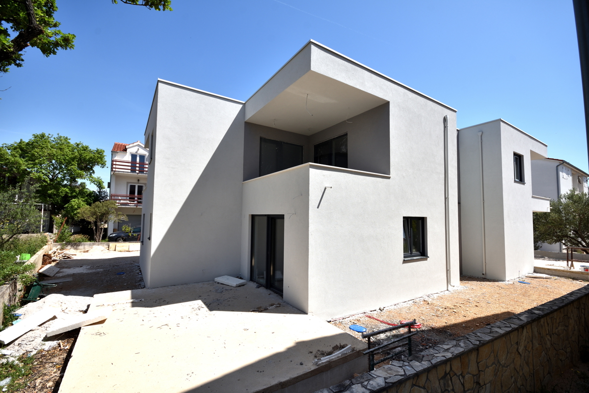 Vodice - **NOVOGRADNJA** S2 stanovanje s vrtom
