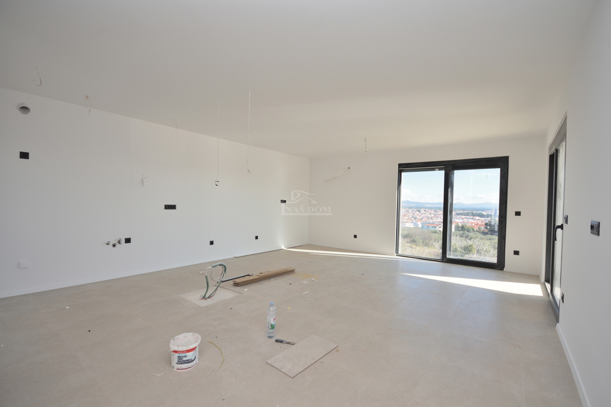 Vodice - Dvojna hiša S1 s bazenom, pogled na morje