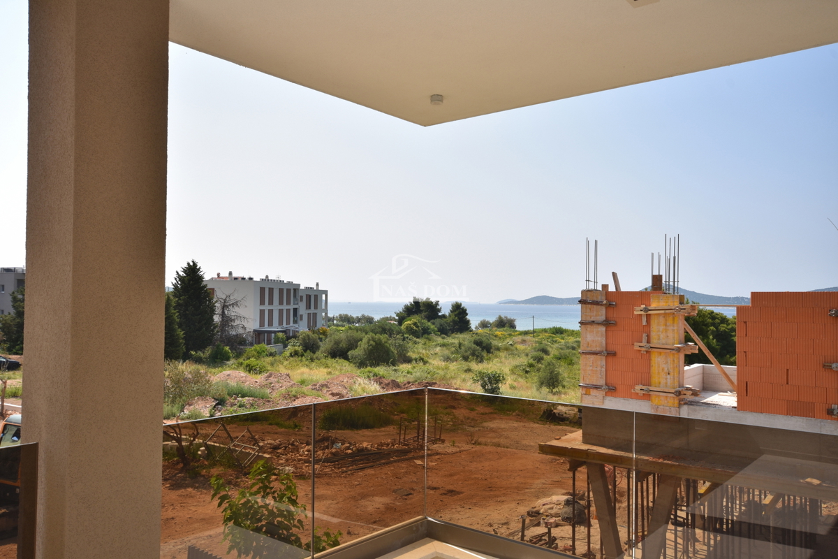 Vodice - Luksuzno stanovanje S2, le 300 m od plaže, pogled na morje