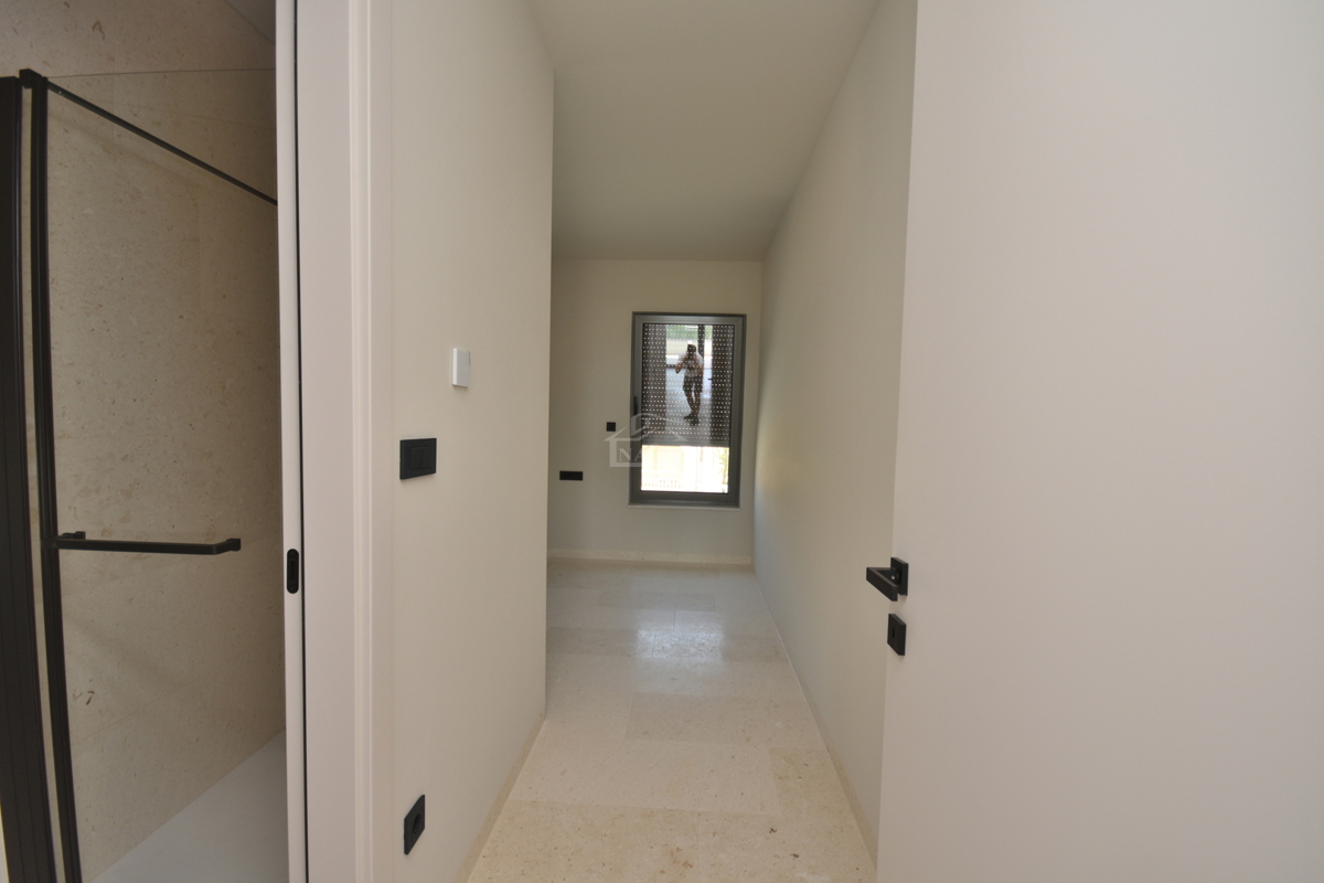 Tribunj - Stanovanje S3 z razgledom na morje, 400 m od plaže