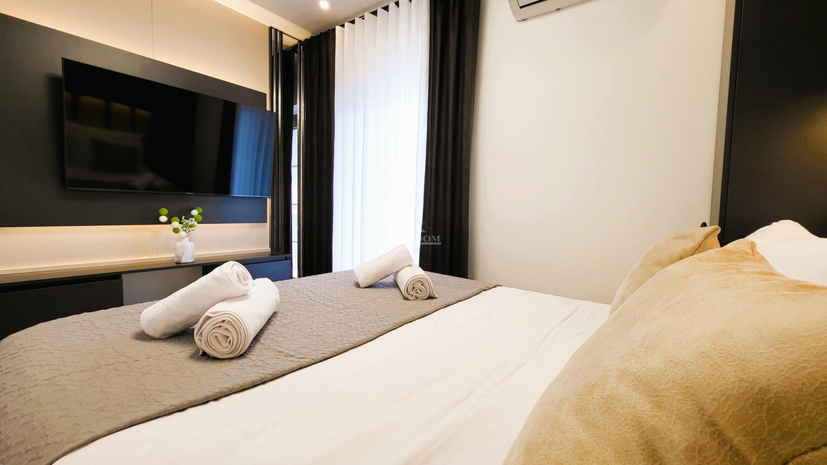 Brodarica - Vila s bazenom, 70 m od morja