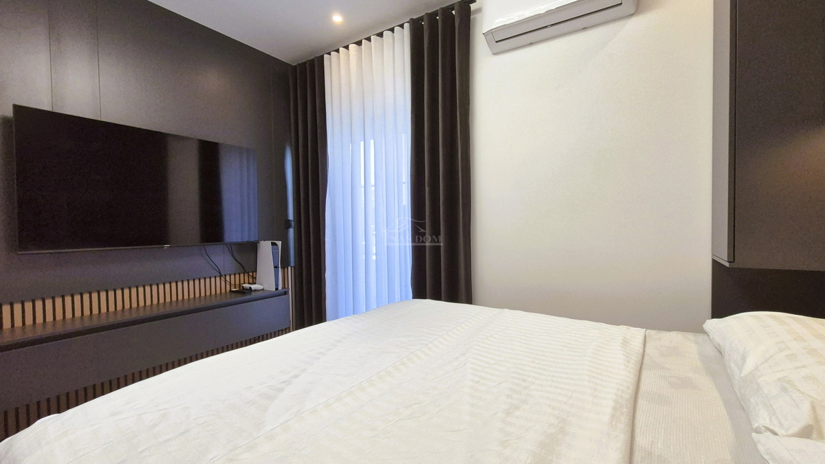 Brodarica - Vila s bazenom, 70 m od morja