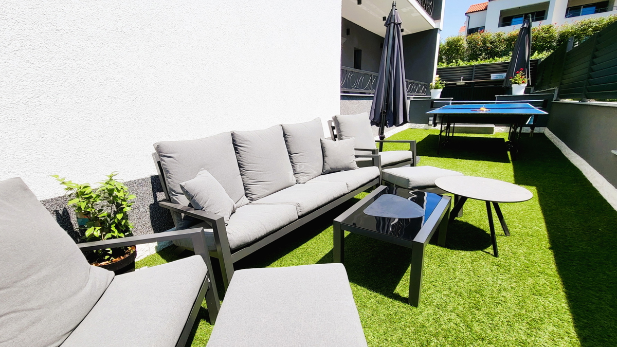 Brodarica - Vila s bazenom, 70 m od morja