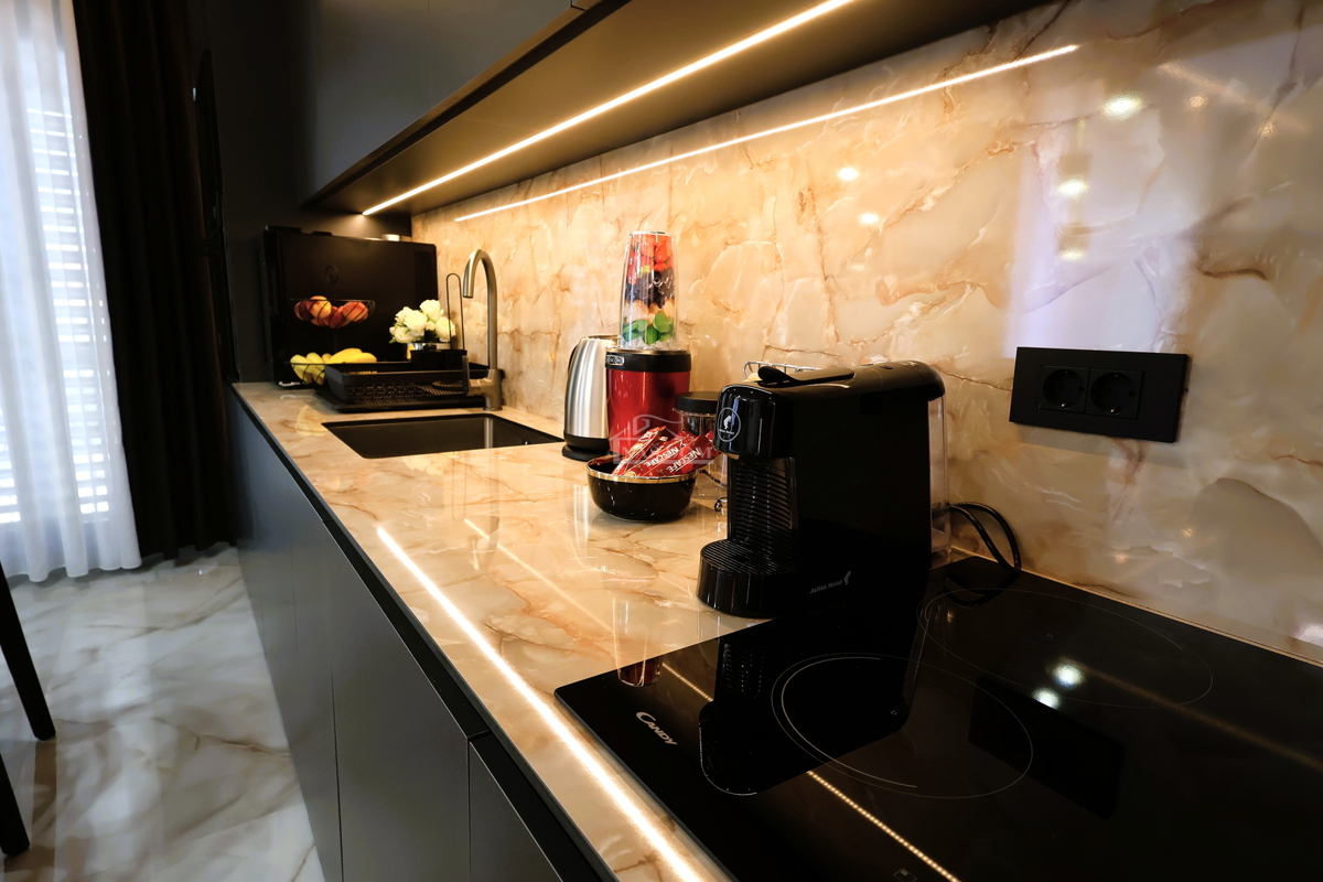 Brodarica - Vila s bazenom, 70 m od morja