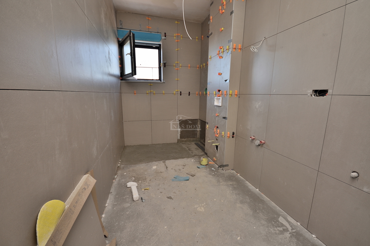 Vodice _**NOVOGRADNJA** S3 stanovanje, I. nadstropje, pogled na morje