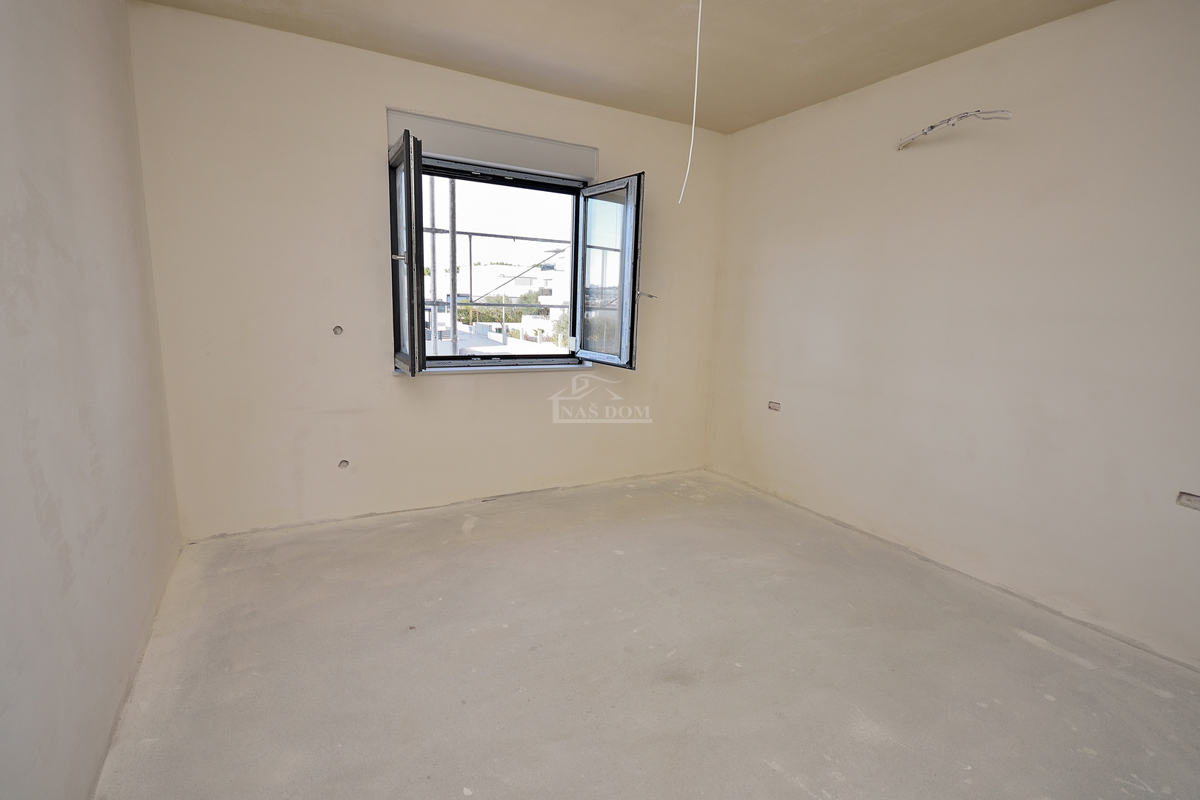 Vodice _**NOVOGRADNJA** S3 stanovanje, I. nadstropje, pogled na morje