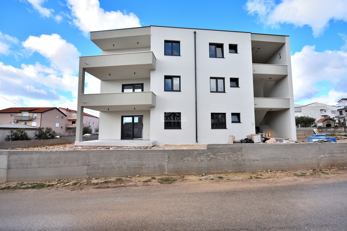 Vodice - **NOVOGRADNJA** S3 stanovanje z dvema spalnicama, 1. nadstropje, pogled na morje