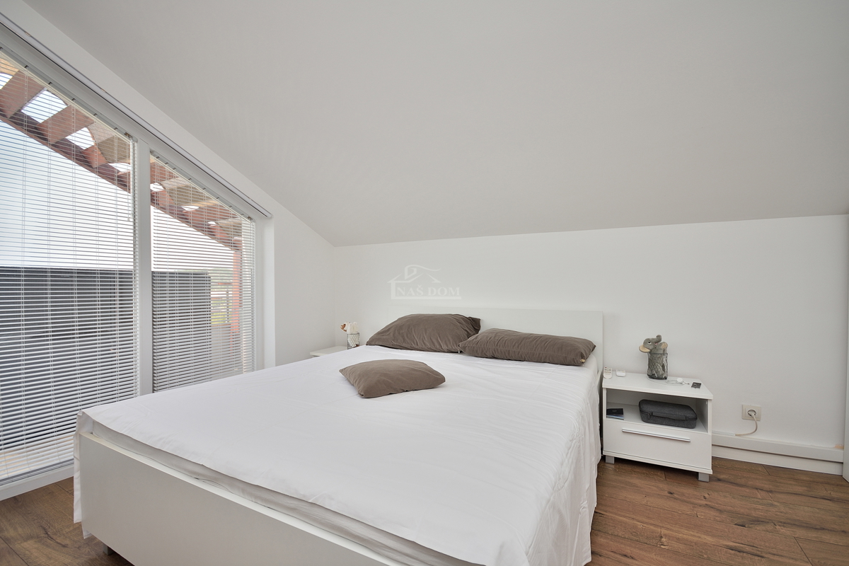 Vodice - stanovanje z razgledom na morje