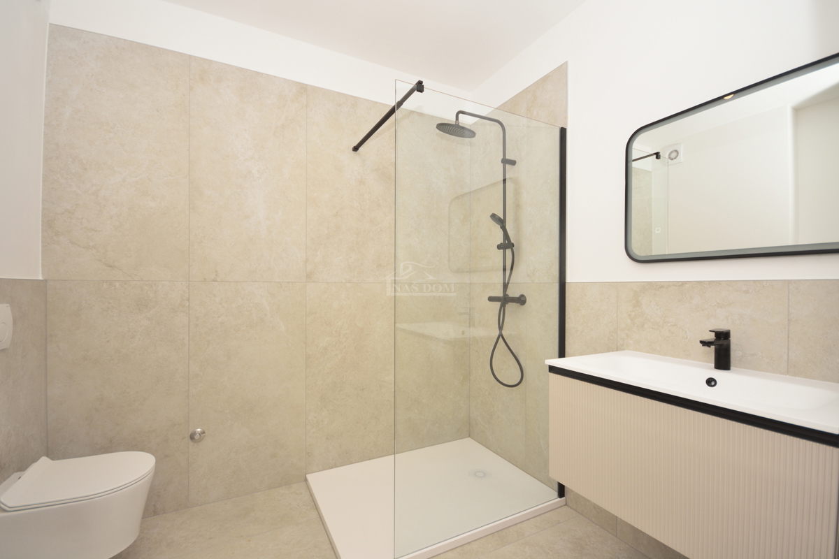 Tribunj – Luksuzno stanovanje S1 v novogradnji, le 400 m od plaže in centra