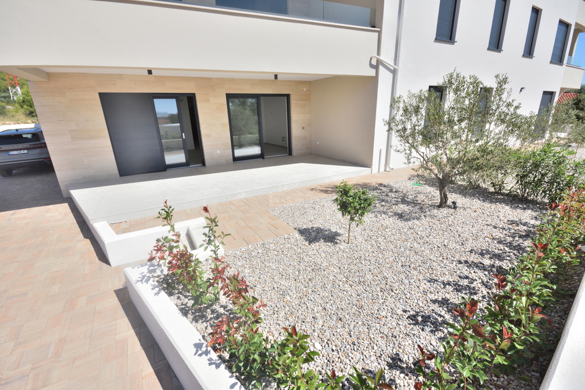 Tribunj – Luksuzno stanovanje S1 v novogradnji, le 400 m od plaže in centra