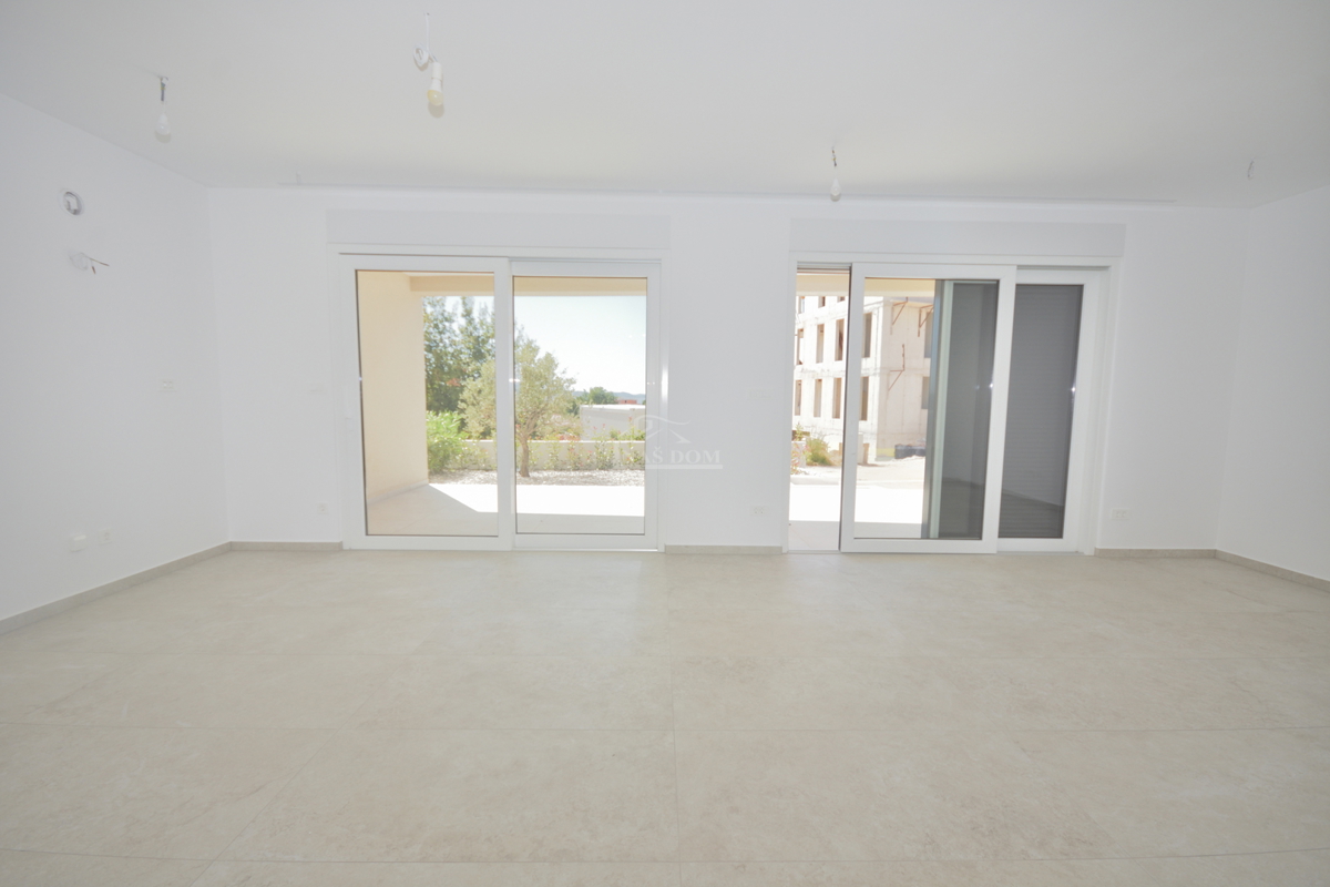 Tribunj – Luksuzno stanovanje S1 v novogradnji, le 400 m od plaže in centra