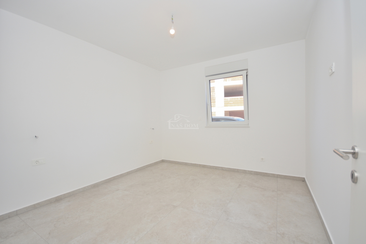 Tribunj – Luksuzno stanovanje S1 v novogradnji, le 400 m od plaže in centra